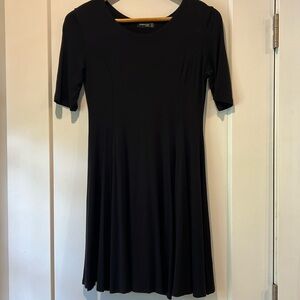 Black dress 1/2 sleeve